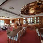 Brass- Free Parking 4*