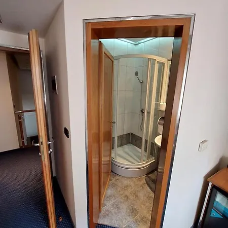 Brass- Free Parking Ξενοδοχείο 4*