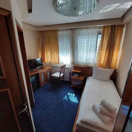 Ξενοδοχείο Brass- Free Parking Σαράγεβο