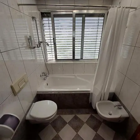 Brass- Free Parking 4* Σαράγεβο