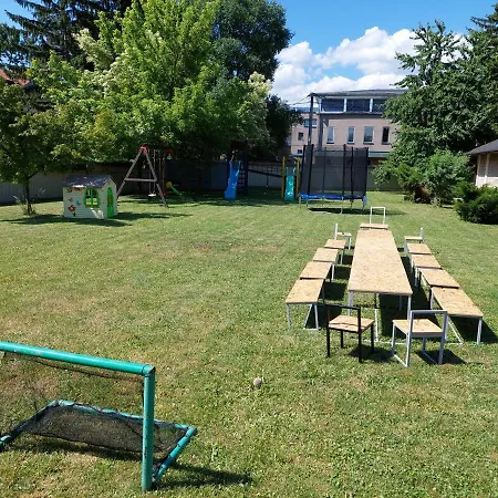 Brass- Free Parking Hotel