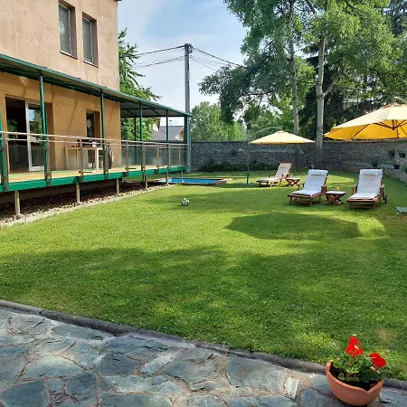 Ξενοδοχείο Brass- Free Parking 4*