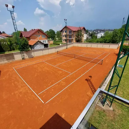 Brass- Free Parking 4*