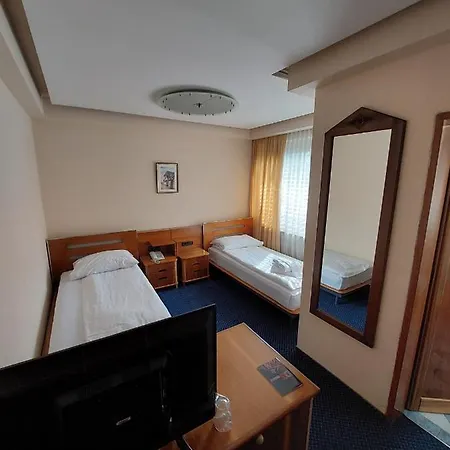 Brass- Free Parking Ξενοδοχείο 4*