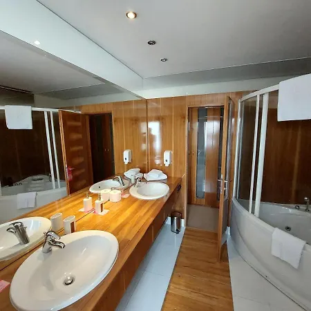 Brass- Free Parking Ξενοδοχείο