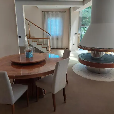 Brass- Free Parking Ξενοδοχείο 4*