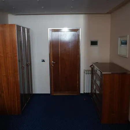 Brass- Free Parking 4* Σαράγεβο