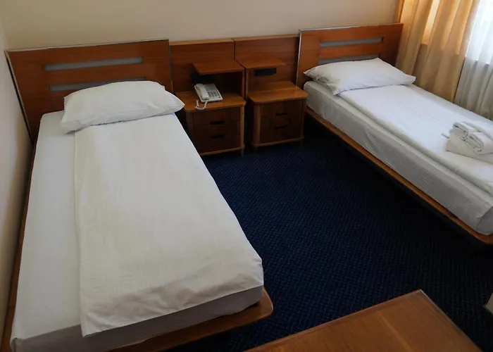 Brass- Free Parking 4*