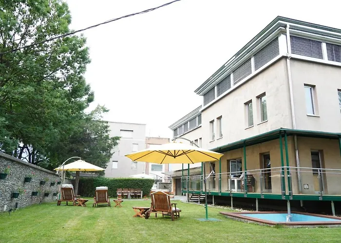 Brass- Free Parking Szarajevó