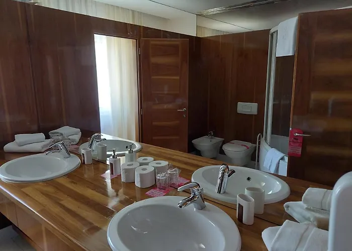 Szálloda Brass- Free Parking